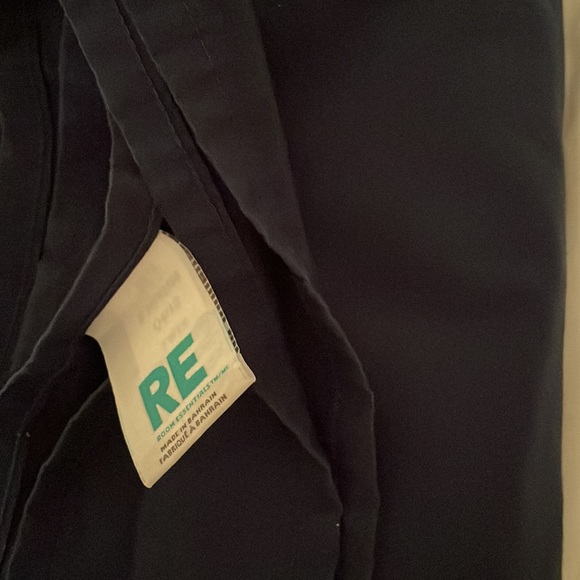 Navy twin flat sheet. Excellent condition. Room Essentials brand. - Picture 2 of 5